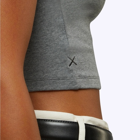 Cuts Tomboy Tee Cropped - Picture 5 of 8